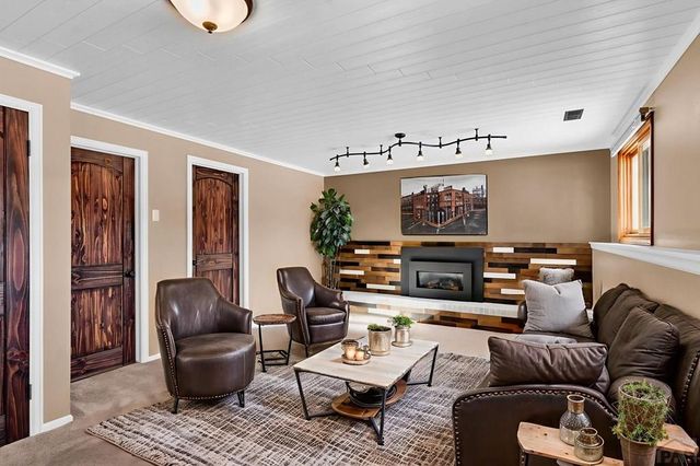 6 Archway Lane, Pueblo, CO 81005