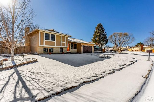 6 Archway Lane, Pueblo, CO 81005
