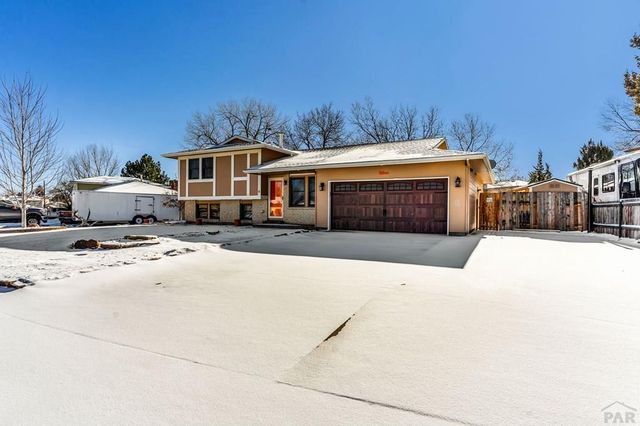 6 Archway Lane, Pueblo, CO 81005