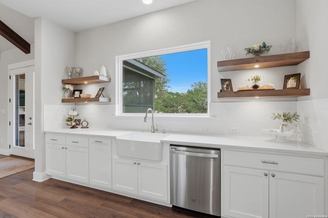 1336 Mystic Shores Blvd, Spring Branch, TX 78070