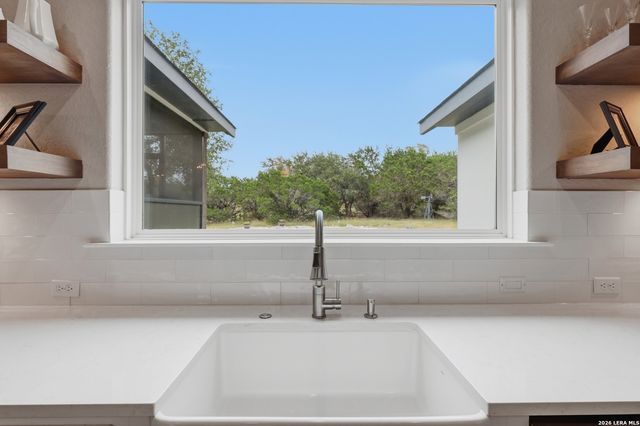 1336 Mystic Shores Blvd, Spring Branch, TX 78070