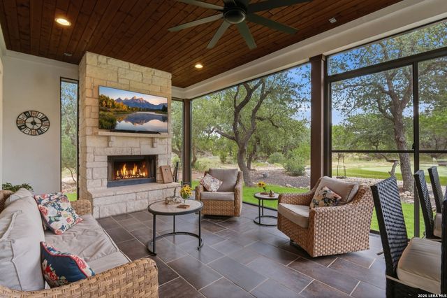1336 Mystic Shores Blvd, Spring Branch, TX 78070
