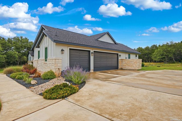 1336 Mystic Shores Blvd, Spring Branch, TX 78070