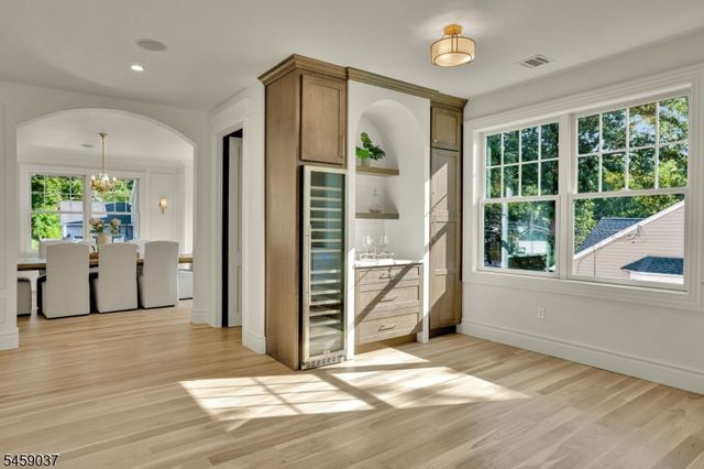 110 Blauvelt Avenue, Hohokus Boro, NJ 07423