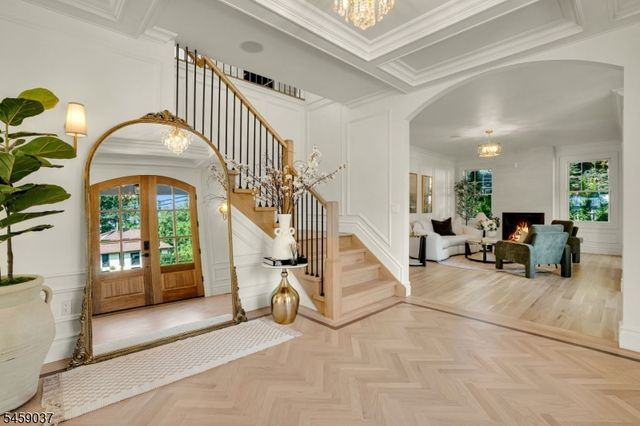 110 Blauvelt Avenue, Hohokus Boro, NJ 07423