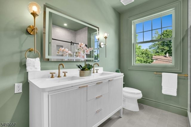 110 Blauvelt Avenue, Hohokus Boro, NJ 07423