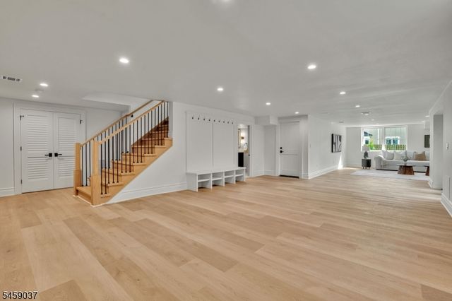 110 Blauvelt Avenue, Hohokus Boro, NJ 07423