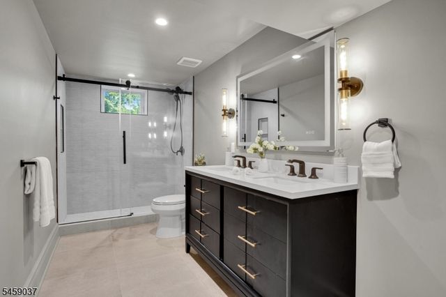 110 Blauvelt Avenue, Hohokus Boro, NJ 07423