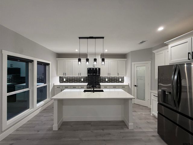 10184 Las Vegas, Tyler, TX 75704