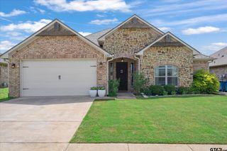 337 Kingdom Blvd, Lindale, TX 75771