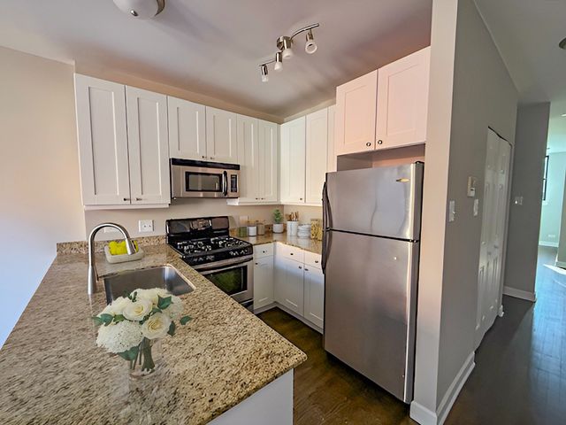 7007 N Wolcott Avenue 3, Chicago, IL 60626