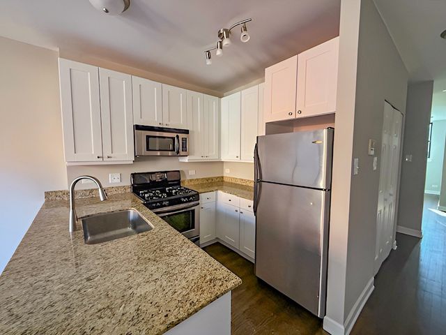 7007 N Wolcott Avenue 3, Chicago, IL 60626