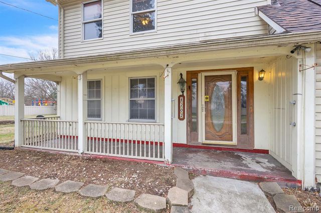 8202 N Inkster Road, Dearborn Heights, MI 48127