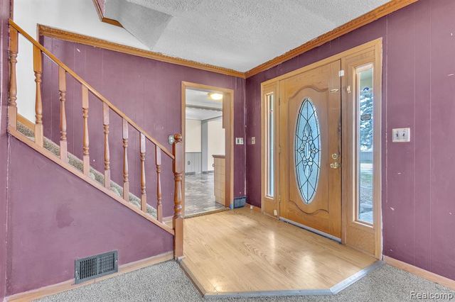 8202 N Inkster Road, Dearborn Heights, MI 48127