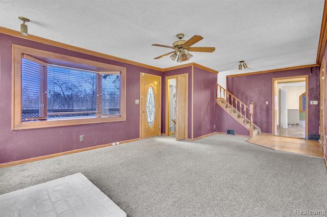 8202 N Inkster Road, Dearborn Heights, MI 48127