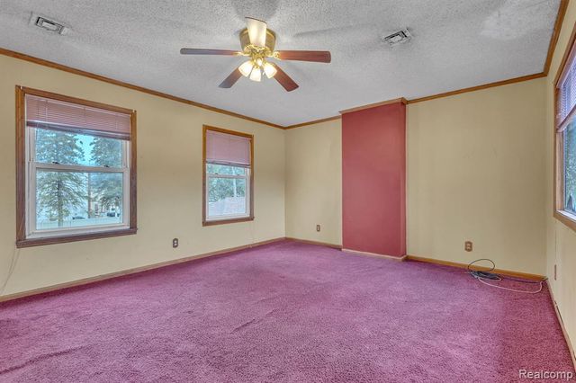 8202 N Inkster Road, Dearborn Heights, MI 48127