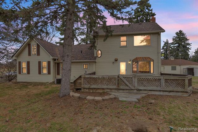 8202 N Inkster Road, Dearborn Heights, MI 48127