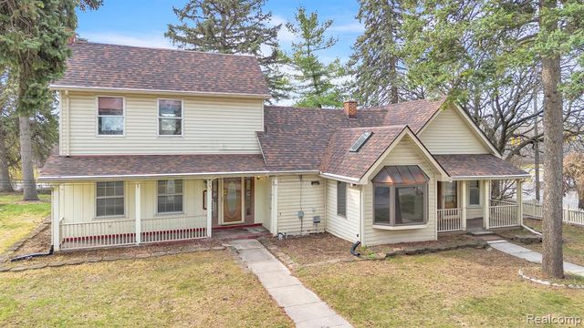 8202 N Inkster Road, Dearborn Heights, MI 48127