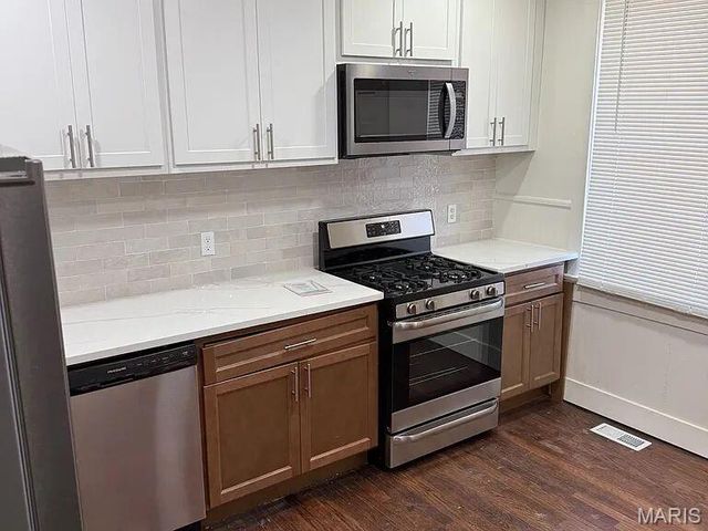 3832 Iowa Avenue, St Louis, MO 63107