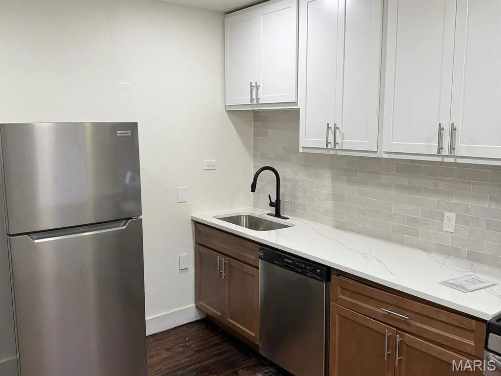 3832 Iowa Avenue, St Louis, MO 63107