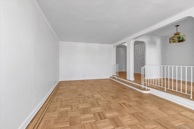 84-49 168th Street 4N, Jamaica Hills, NY 11432
