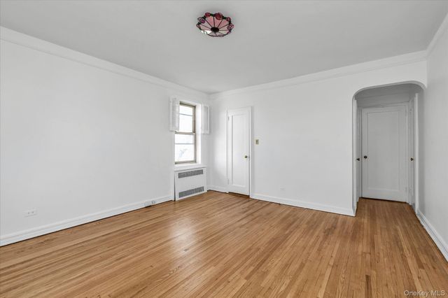 84-49 168th Street 4N, Jamaica Hills, NY 11432