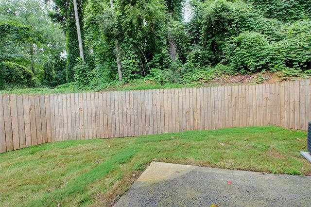 510 Northridge Crossing Drive, Atlanta, GA 30350
