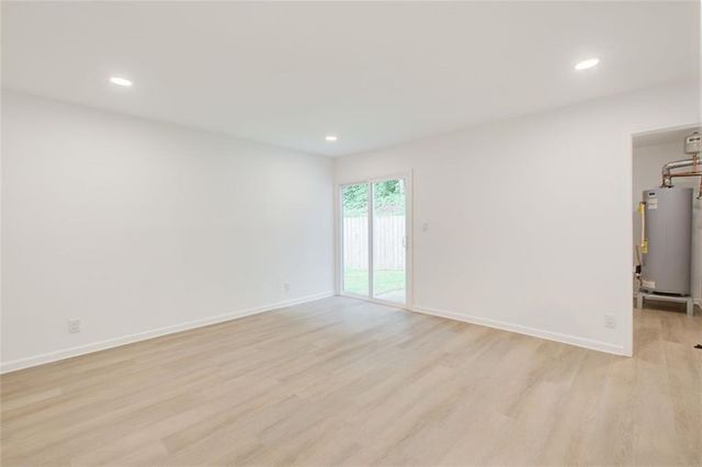 510 Northridge Crossing Drive, Atlanta, GA 30350