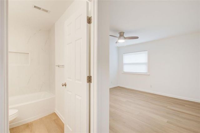 510 Northridge Crossing Drive, Atlanta, GA 30350