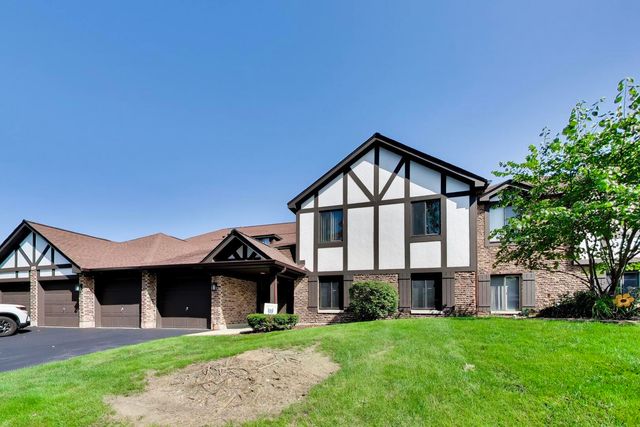 855 Johnstown Lane A, Wheaton, IL 60189
