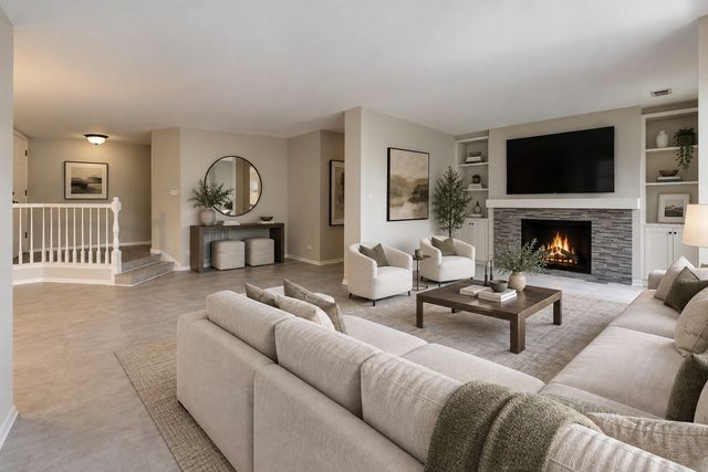 855 Johnstown Lane A, Wheaton, IL 60189