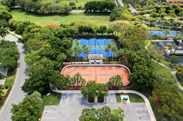 2009 Shoma Drive, West Palm Beach, FL 33414
