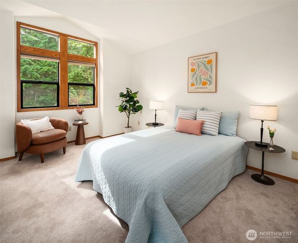 22808 105th Avenue SW, Vashon, WA 98070