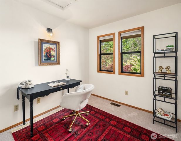 22808 105th Avenue SW, Vashon, WA 98070