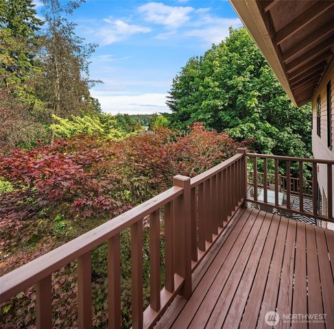 22808 105th Avenue SW, Vashon, WA 98070