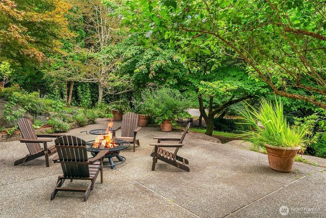 22808 105th Avenue SW, Vashon, WA 98070