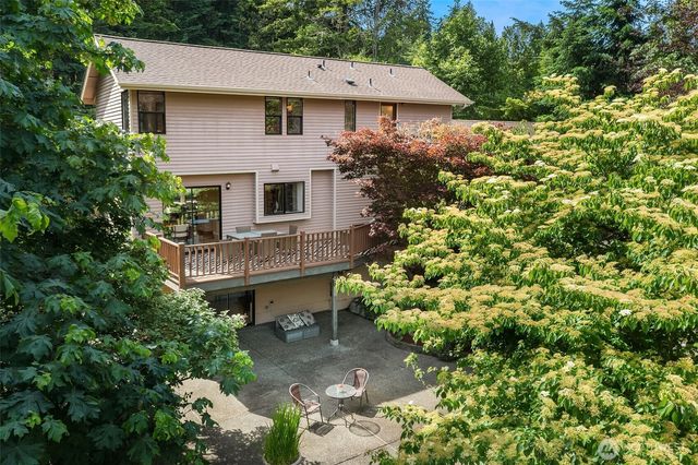 22808 105th Avenue SW, Vashon, WA 98070