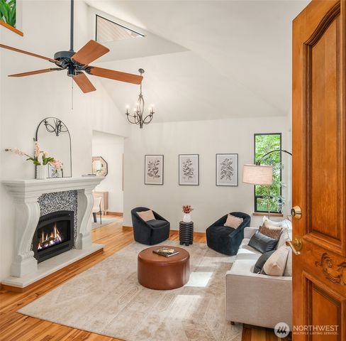 22808 105th Avenue SW, Vashon, WA 98070