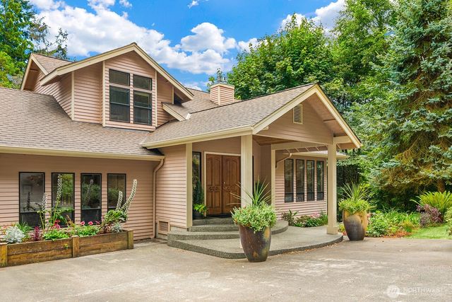 22808 105th Avenue SW, Vashon, WA 98070