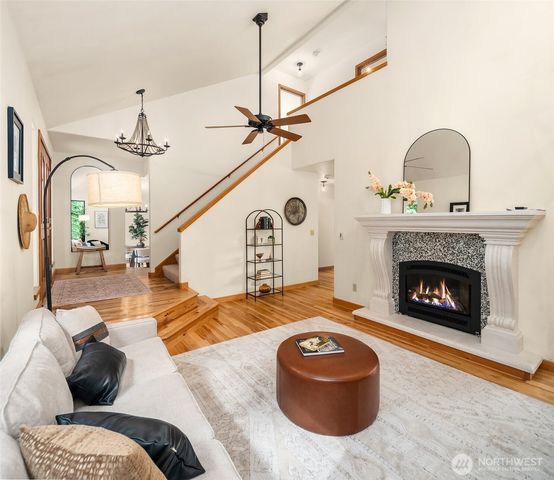 22808 105th Avenue SW, Vashon, WA 98070