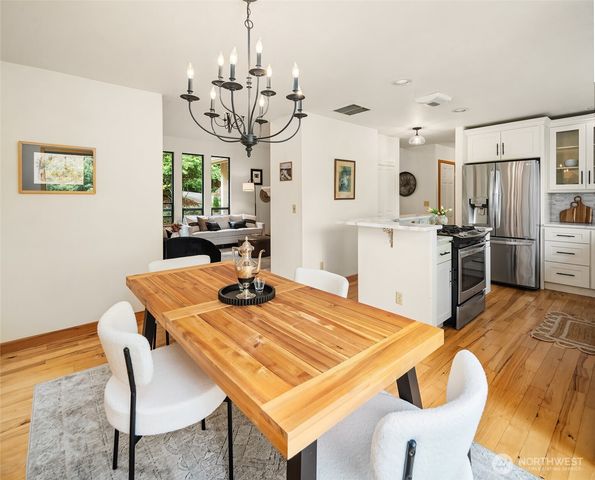 22808 105th Avenue SW, Vashon, WA 98070