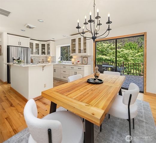 22808 105th Avenue SW, Vashon, WA 98070