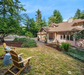 22808 105th Avenue SW, Vashon, WA 98070