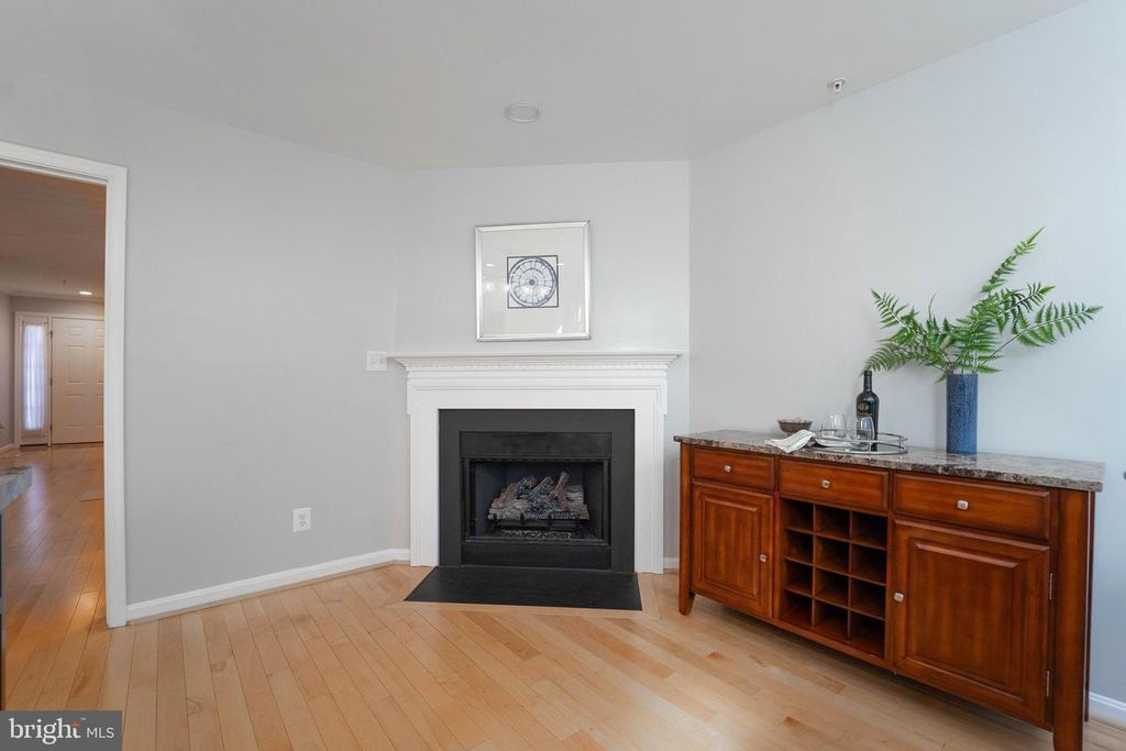 8640 FOUNTAIN VALLEY DR, Montgomery Village, MD 20886