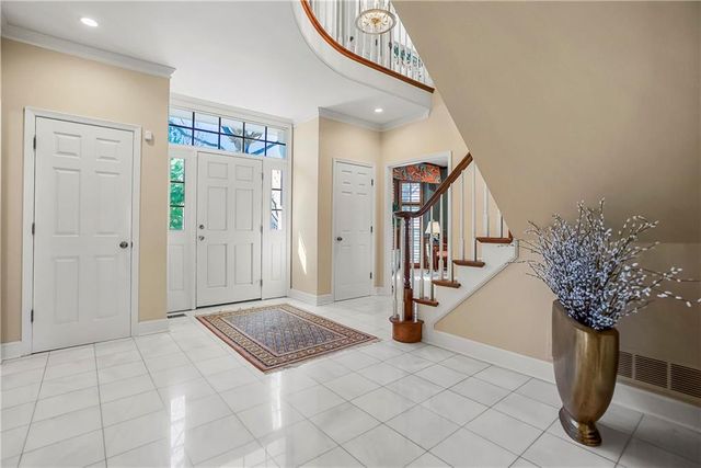 2640 W 118th Terrace, Leawood, KS 66211