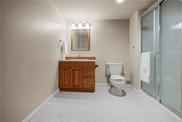 2640 W 118th Terrace, Leawood, KS 66211