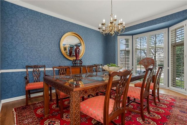 2640 W 118th Terrace, Leawood, KS 66211