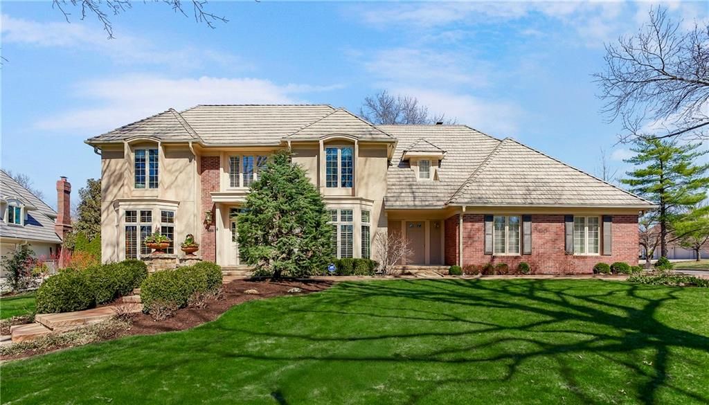 2640 W 118th Terrace, Leawood, KS 66211