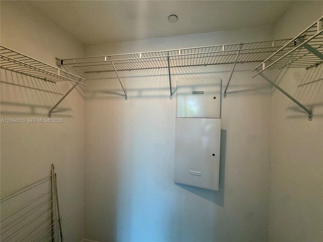 951 Brickell Ave 409, Miami, FL 33131