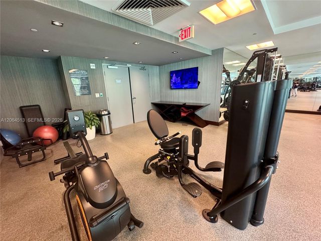 951 Brickell Ave 409, Miami, FL 33131